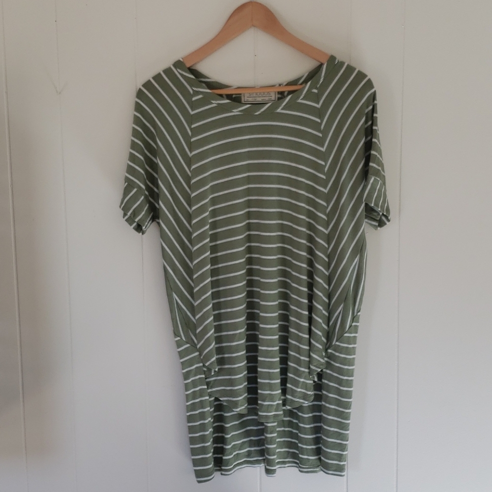 Sinuous Green & White Short Sleeve Top Womens L Spring Summer Striped Preppy EUC